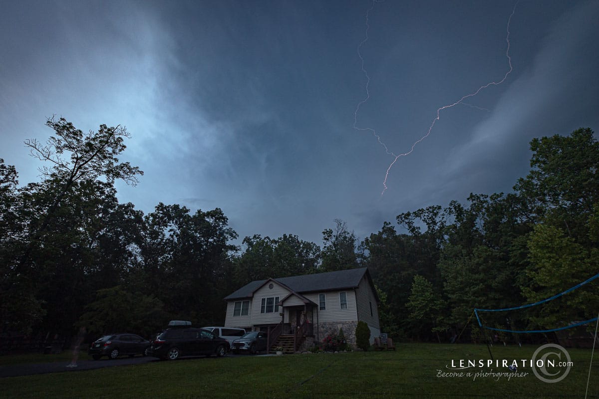 First photo with a lightning bolt. Does aperture play a role in it's thickness?
