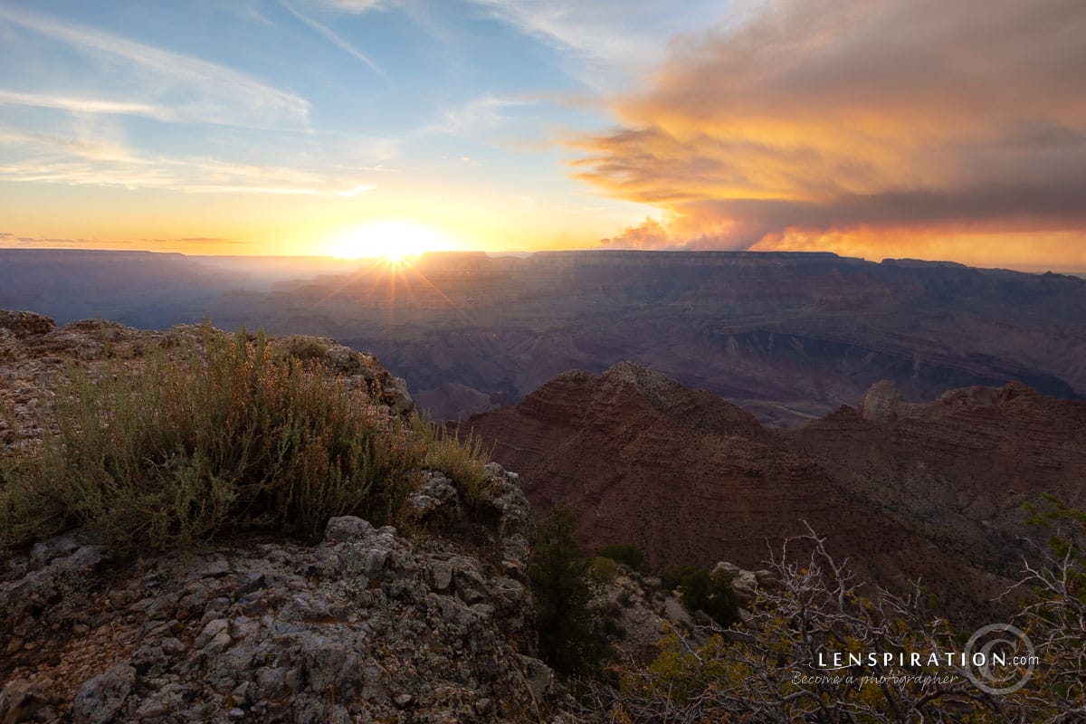 Western view from Navajo Point, right before the sun dipped below the horizon.