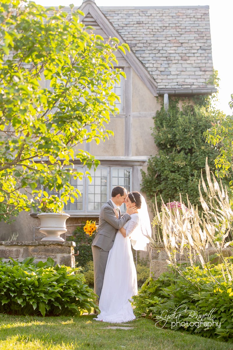 Wedding photos at Topsmead State Forest in Connecticut